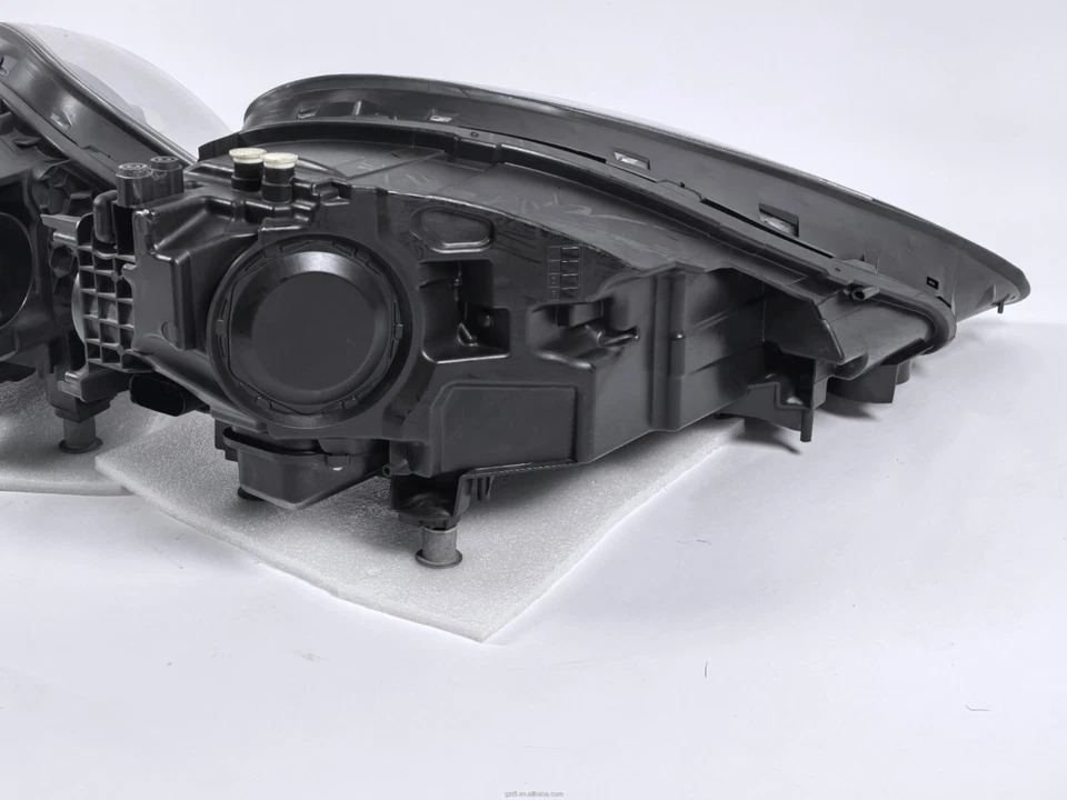 9Y0941032M LED Headlight Right Porsche Cayenne
